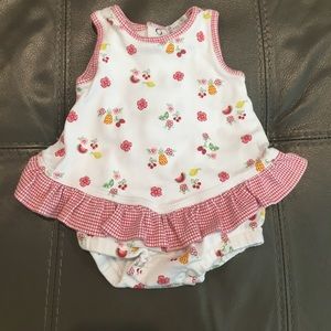Kissy Kissy EUC Ruffled top and bottoms (Bubble)